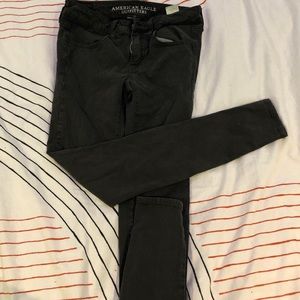 American eagle low rised kaki jean
